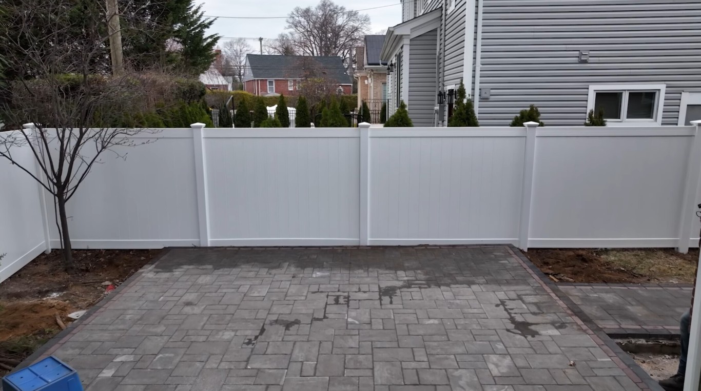 Vinyl privacy fence installed by professional contractors